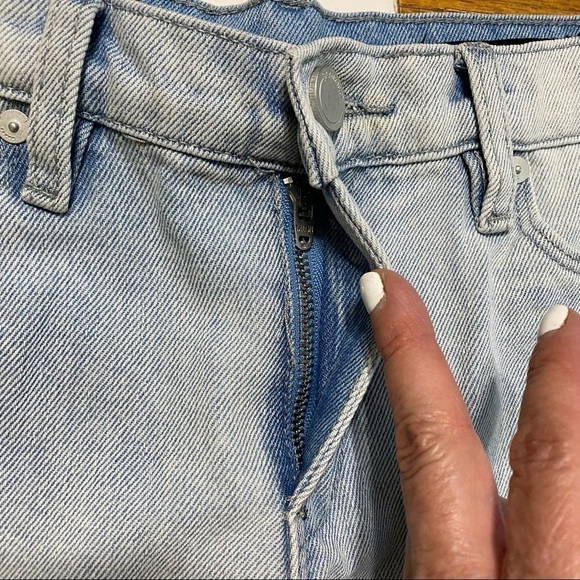 Blank NYC The Fulton Roll Up Denim Cut Off Shorts‎ Size 28 - Picture 3 of 12